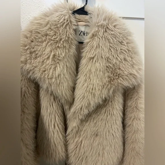 Zara coat - Picture 5 of 5